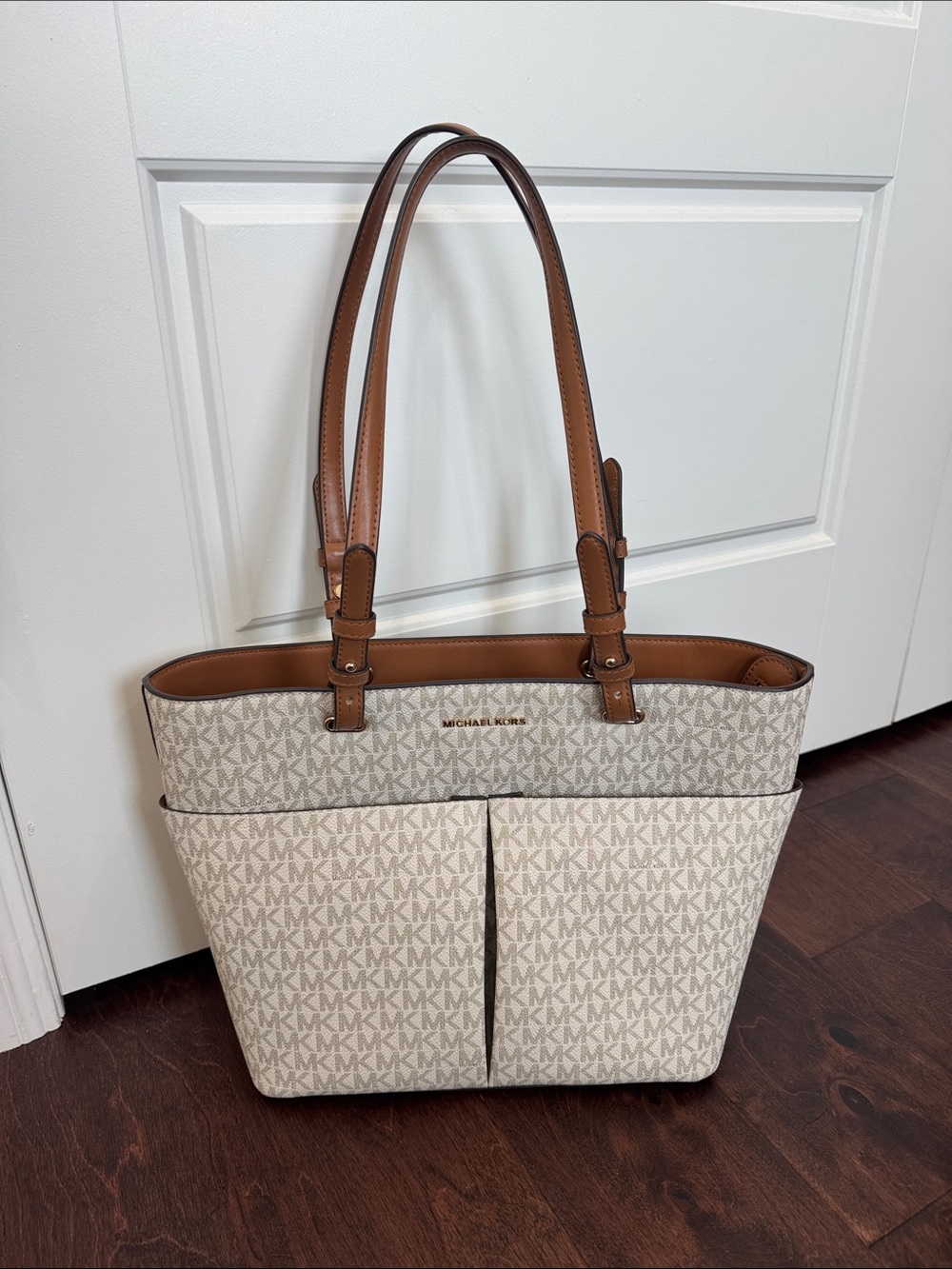 Michael Kors Leather Shoulder Bag Purse Monogram Cream & Cognac Classic Style - Picture 2 of 16